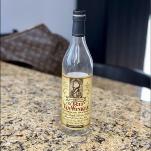 Old Rip Van Winkle Handmade 10yr